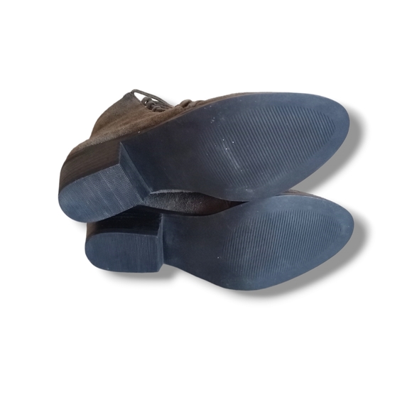 Like New 🌷 Yellow Box Women's Jaffa Charcoal Suede Strappy Ankle Boots - Picture 13 of 16